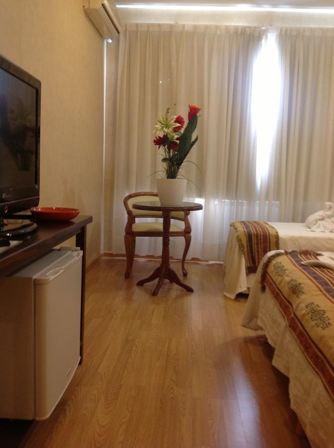 Hotel Las Maras Puerto Madryn Eksteriør bilde